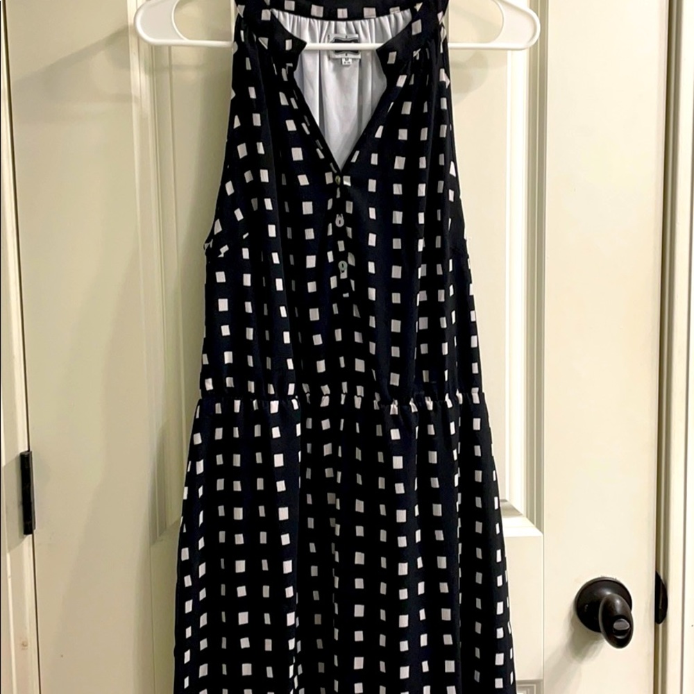 Black and white MudPie dress.